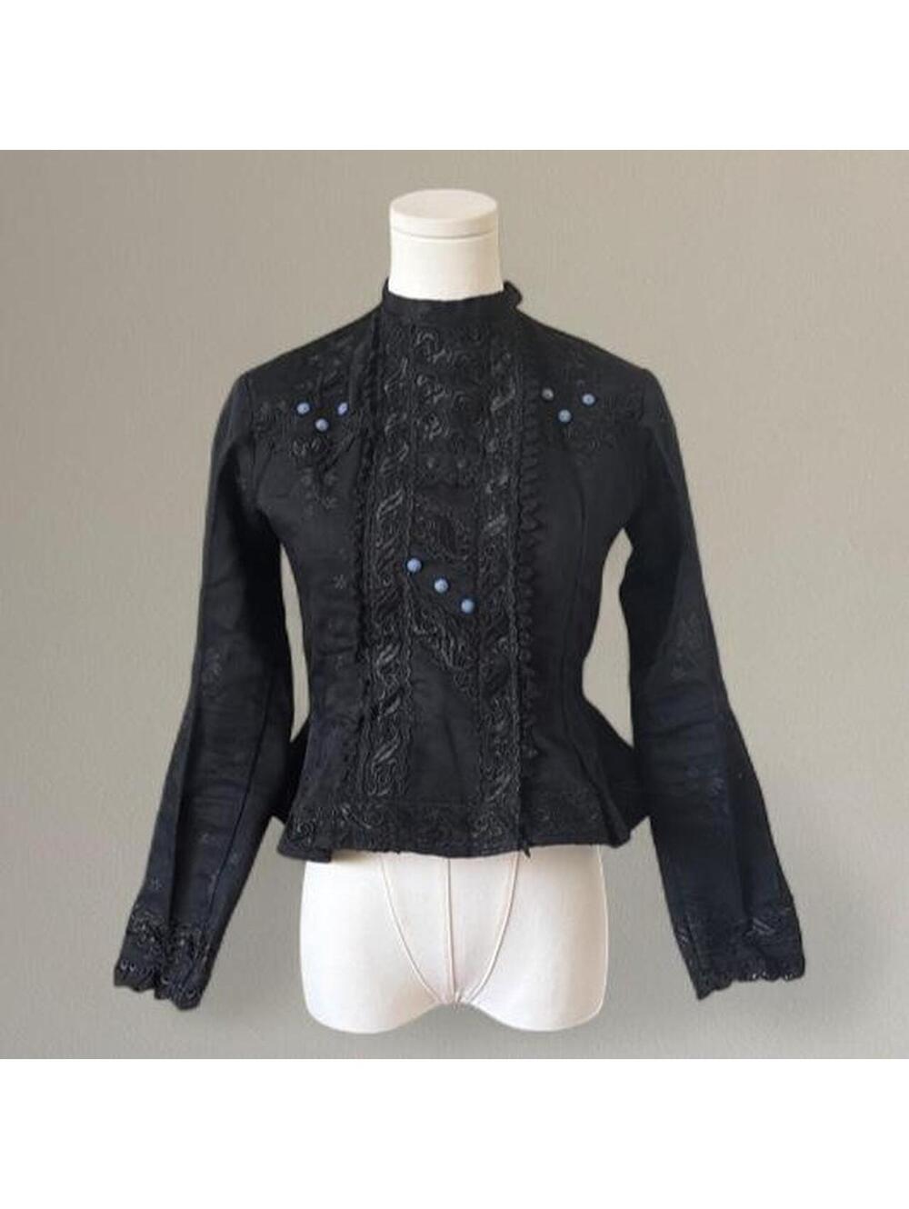 Victorian-style floral jacquard jacket.